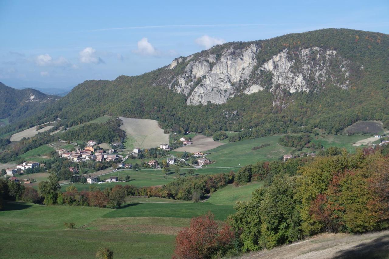 Bed and Breakfast Casale Monte Valestra Bebbio Exterior foto