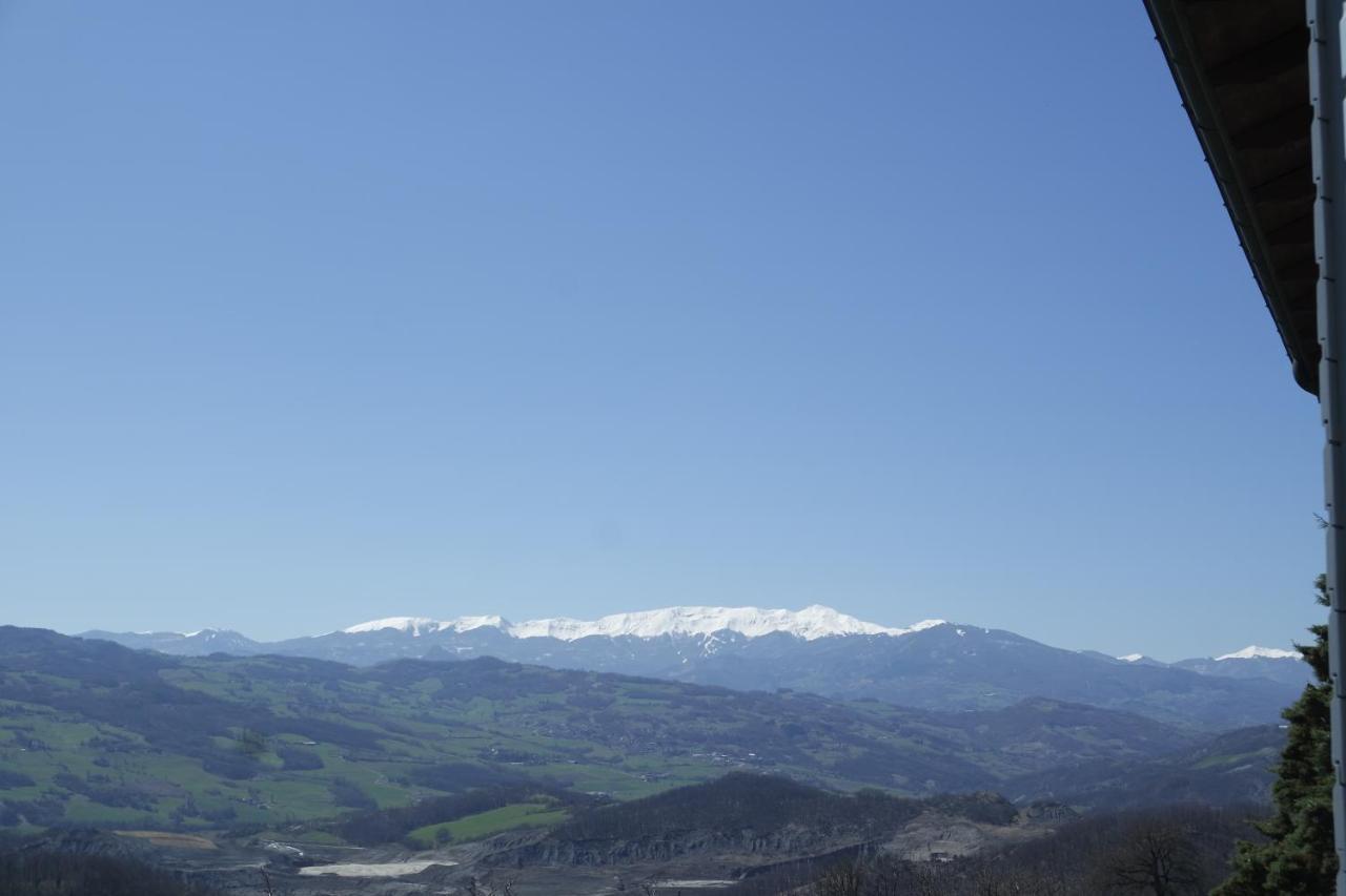 Bed and Breakfast Casale Monte Valestra Bebbio Exterior foto