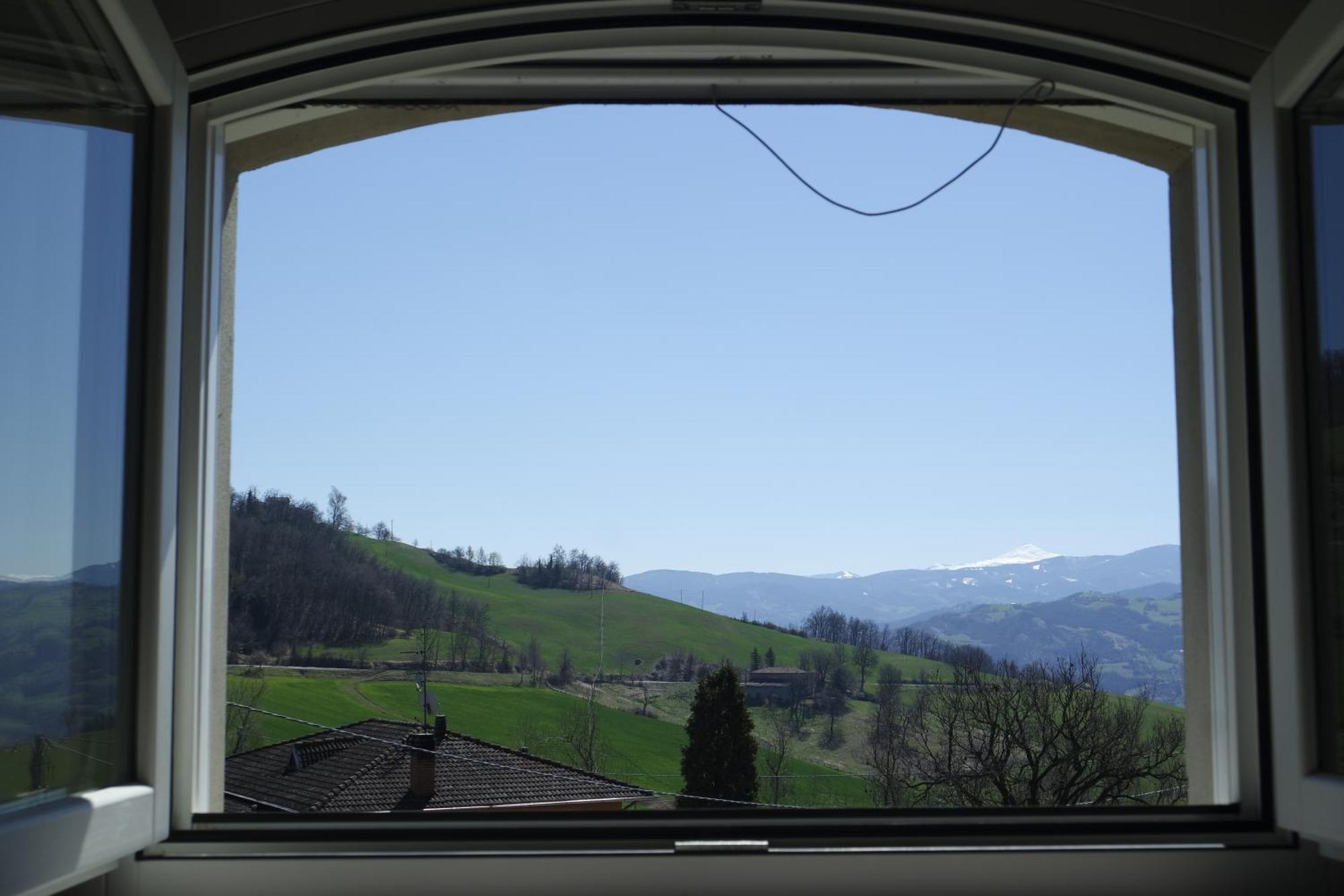 Bed and Breakfast Casale Monte Valestra Bebbio Exterior foto